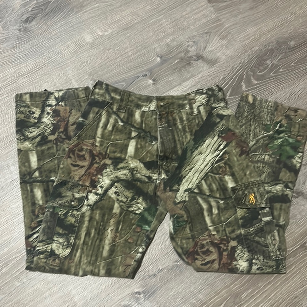 Youth girls Camo Browning jr pants .  Great used condition Sz youth large